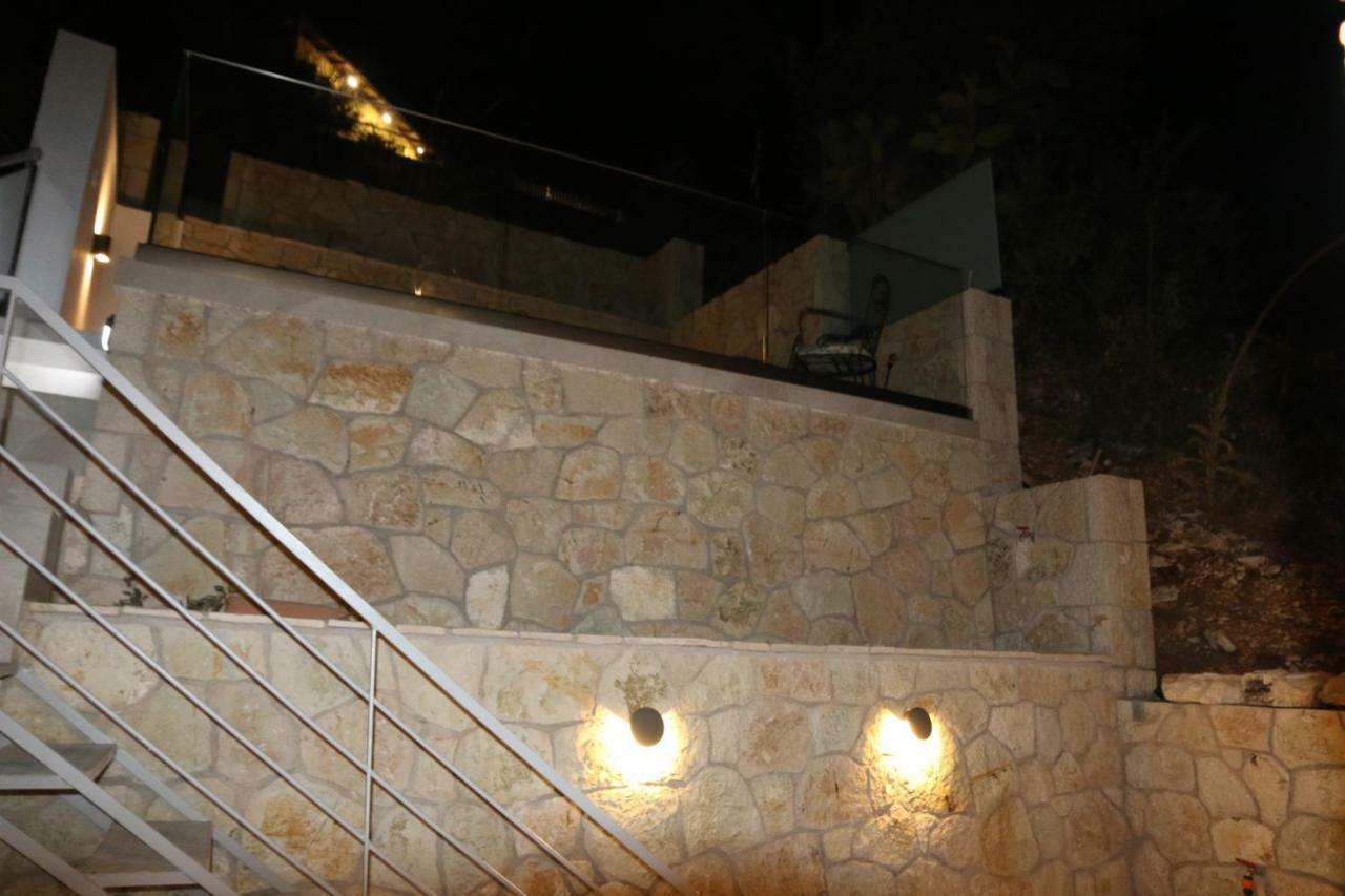 Aknato Villa Vlikhón Exteriör bild