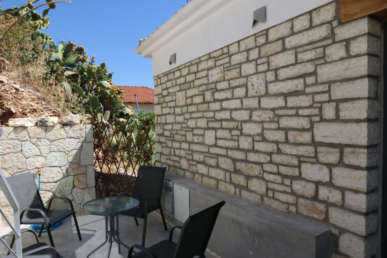 Aknato Villa Vlikhón Exteriör bild
